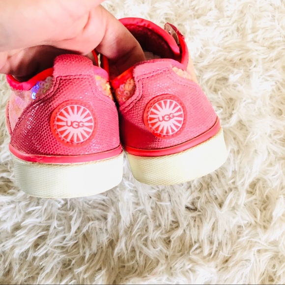 UGG || Laela Sequined Causal Sneaker Shoes - Picture 6 of 7
